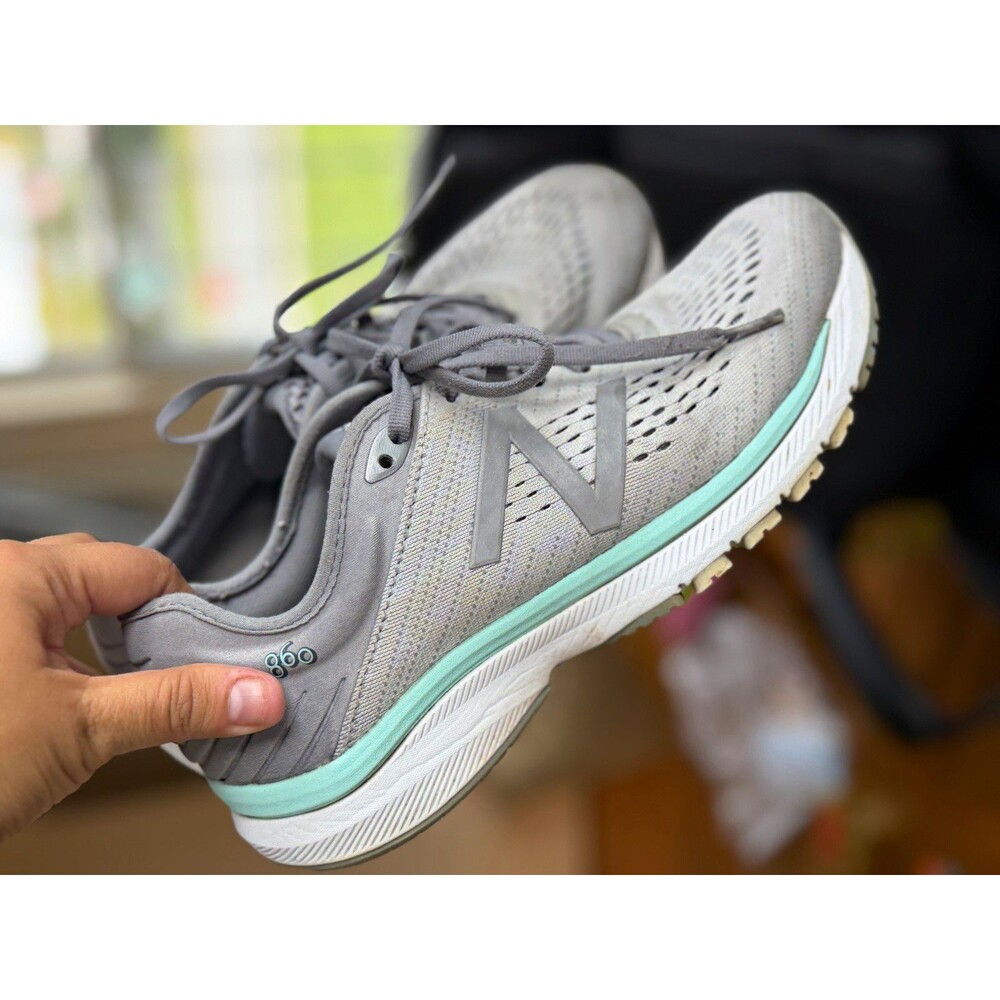 New Balance 860v10 Women's Gray/Mint Green Mesh Lace-Up Sneaker W860P10